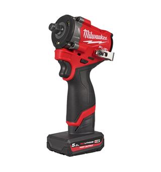 Muttertrekker 1/2" m/batterier Milwaukee Fuel 746Nm